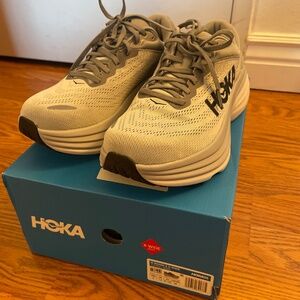 New Hoka men’s Bondi size 8 x-wide gray